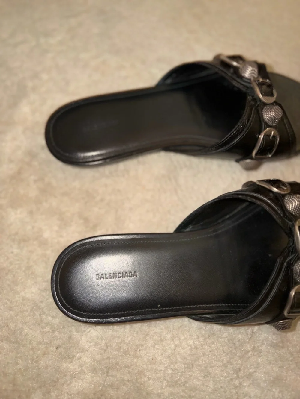 Balenciaga Cagole flat sandals - Picture 3 of 5